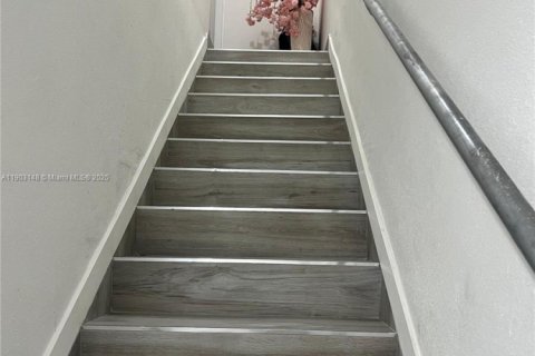 Adosado en venta en Homestead, Florida, 4 dormitorios, 133.22 m2 № 1955625 - foto 10