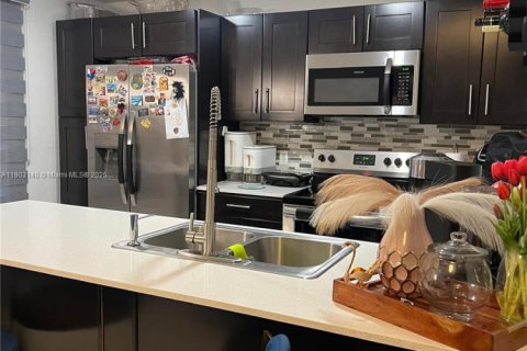 Adosado en venta en Homestead, Florida, 4 dormitorios, 133.22 m2 № 1955625 - foto 4