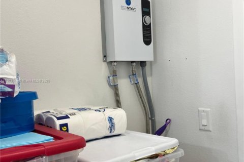 Adosado en venta en Homestead, Florida, 4 dormitorios, 133.22 m2 № 1955625 - foto 18