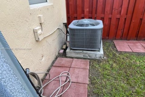 Touwnhouse à vendre à Homestead, Floride: 2 chambres, 114.64 m2 № 1994142 - photo 20