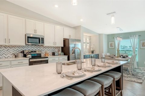 Condo in Venice, Florida, 2 bedrooms in WELLEN PARK  № 1319442 - photo 17