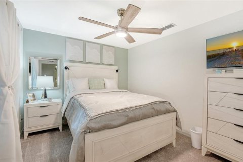 Condo in Venice, Florida, 2 bedrooms in WELLEN PARK  № 1319442 - photo 10