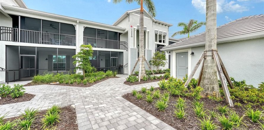 Condo in Venice, Florida, 2 bedrooms in WELLEN PARK  № 1319442