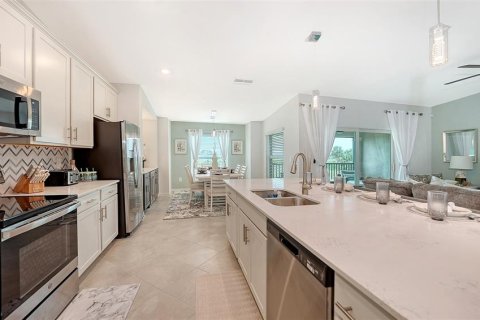Condo in Venice, Florida, 2 bedrooms in WELLEN PARK  № 1319442 - photo 18