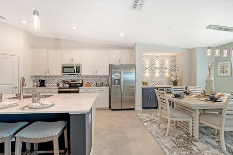 Condo in Venice, Florida, 2 bedrooms in WELLEN PARK  № 1319442 - photo 21