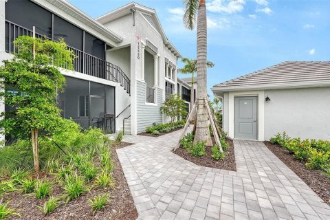 Condo in Venice, Florida, 2 bedrooms in WELLEN PARK  № 1319442 - photo 2