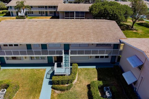 Condo in Boynton Beach, Florida, 1 bedroom  № 1182724 - photo 1