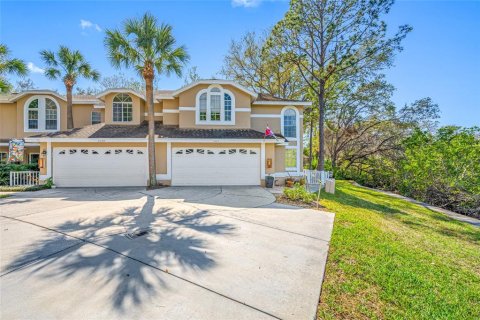 Townhouse in Clearwater, Florida 3 bedrooms, 179.12 sq.m. № 1557077 - photo 1