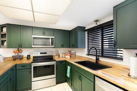 Condo in Cocoa, Florida, 2 bedrooms  № 1628795 - photo 8
