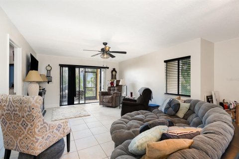 Condo in Cocoa, Florida, 2 bedrooms  № 1628795 - photo 3