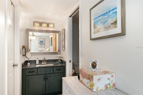 Condo in Cocoa, Florida, 2 bedrooms  № 1628795 - photo 15