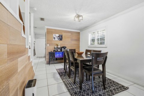 Condo in Hollywood, Florida, 2 bedrooms № 2173299 - photo 7