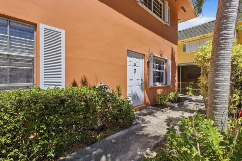 Condo in Hollywood, Florida, 2 bedrooms № 2173299