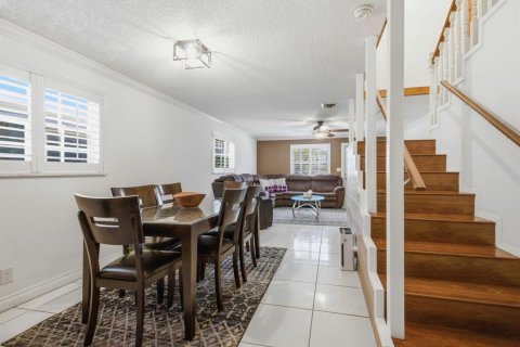 Condo in Hollywood, Florida, 2 bedrooms № 2173299 - photo 10