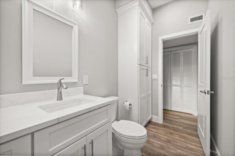 House in Winter Park, Florida 4 bedrooms, 255.48 sq.m. № 1894621 - photo 30
