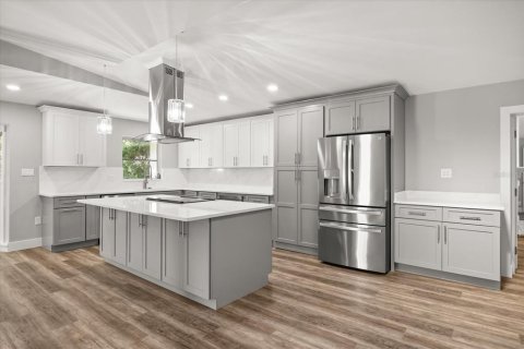 House in Winter Park, Florida 4 bedrooms, 255.48 sq.m. № 1894621 - photo 9
