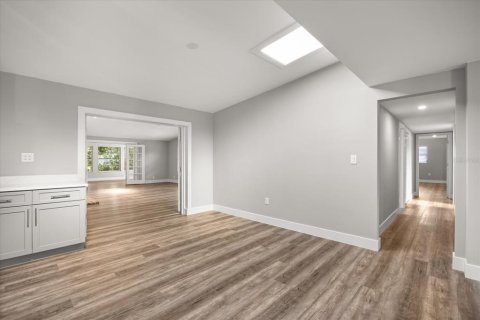 House in Winter Park, Florida 4 bedrooms, 255.48 sq.m. № 1894621 - photo 16