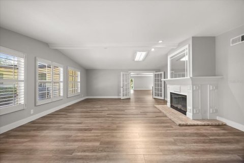 House in Winter Park, Florida 4 bedrooms, 255.48 sq.m. № 1894621 - photo 22
