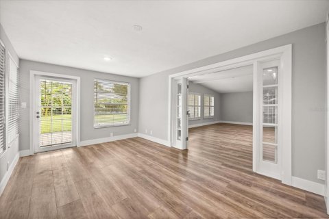 House in Winter Park, Florida 4 bedrooms, 255.48 sq.m. № 1894621 - photo 24