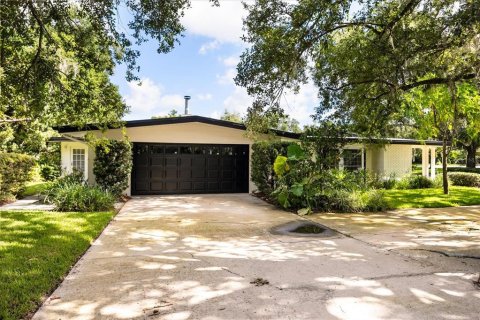 House in Winter Park, Florida 4 bedrooms, 255.48 sq.m. № 1894621 - photo 3