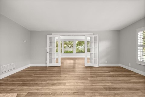 House in Winter Park, Florida 4 bedrooms, 255.48 sq.m. № 1894621 - photo 23