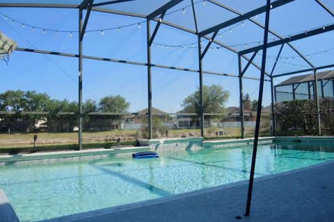 House in Clermont, Florida 3 bedrooms, 146.97 sq.m. № 2200818 - photo 19
