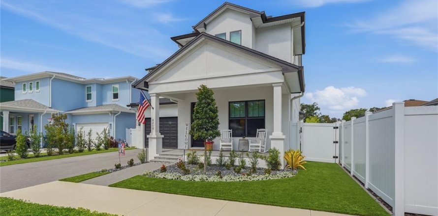Villa ou maison à Tampa, Floride 4 chambres, 309.18 m2 № 2157005