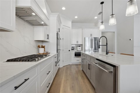Villa ou maison à vendre à Tampa, Floride: 4 chambres, 309.18 m2 № 2157005 - photo 11