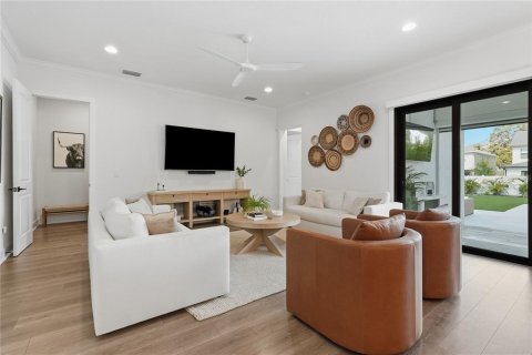 Villa ou maison à vendre à Tampa, Floride: 4 chambres, 309.18 m2 № 2157005 - photo 8
