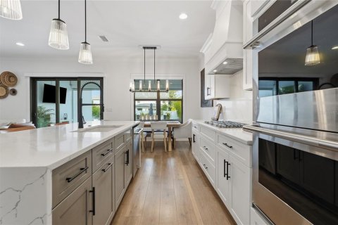 Villa ou maison à vendre à Tampa, Floride: 4 chambres, 309.18 m2 № 2157005 - photo 10