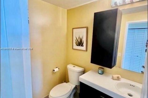 Condominio en alquiler en Hollywood, Florida, 1 dormitorio, 73.39 m2 № 1979523 - foto 15