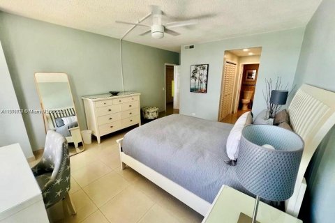 Condominio en alquiler en Hollywood, Florida, 1 dormitorio, 73.39 m2 № 1979523 - foto 12