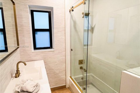 Villa ou maison à vendre à Miami, Floride: 3 chambres, 144.56 m2 № 1921448 - photo 12