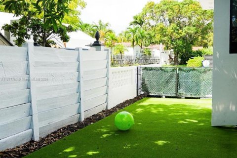 Villa ou maison à vendre à Miami, Floride: 3 chambres, 144.56 m2 № 1921448 - photo 22