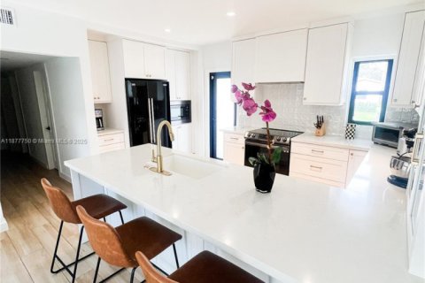 Villa ou maison à vendre à Miami, Floride: 3 chambres, 144.56 m2 № 1921448 - photo 8