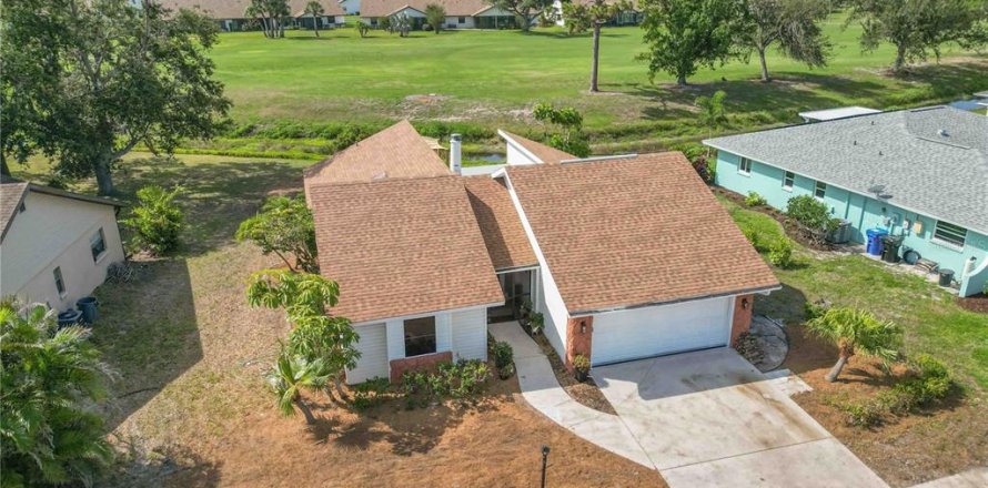 Villa ou maison à Venice, Floride 3 chambres, 121.42 m2 № 1817774