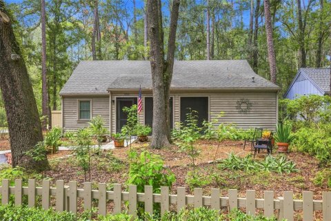 House in Gainesville, Florida 2 bedrooms, 138.52 sq.m. № 2138727 - photo 7