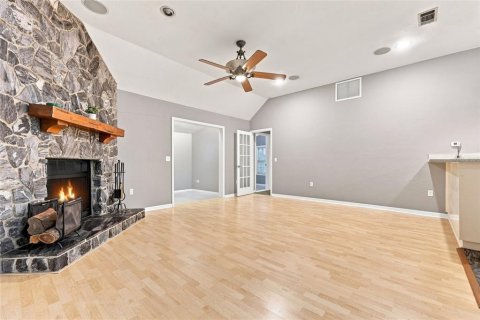 House in Gainesville, Florida 2 bedrooms, 138.52 sq.m. № 2138727 - photo 9