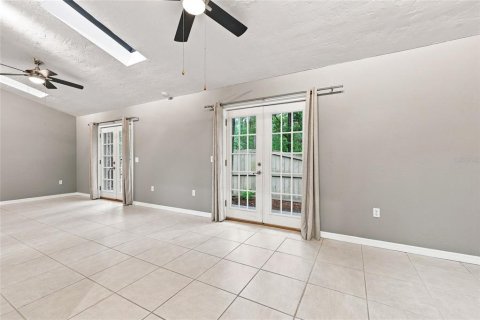 House in Gainesville, Florida 2 bedrooms, 138.52 sq.m. № 2138727 - photo 18