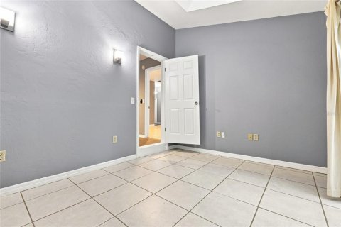 House in Gainesville, Florida 2 bedrooms, 138.52 sq.m. № 2138727 - photo 27