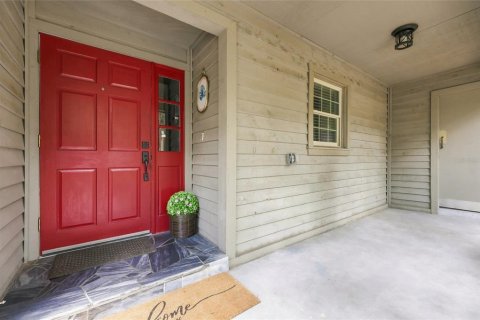 House in Gainesville, Florida 2 bedrooms, 138.52 sq.m. № 2138727 - photo 8