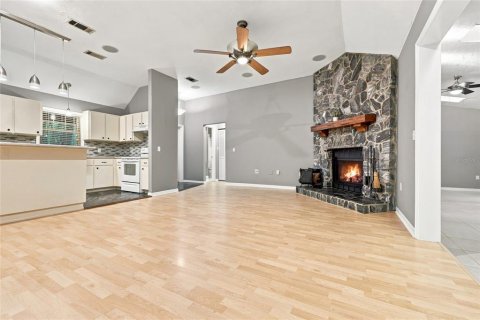 House in Gainesville, Florida 2 bedrooms, 138.52 sq.m. № 2138727 - photo 11