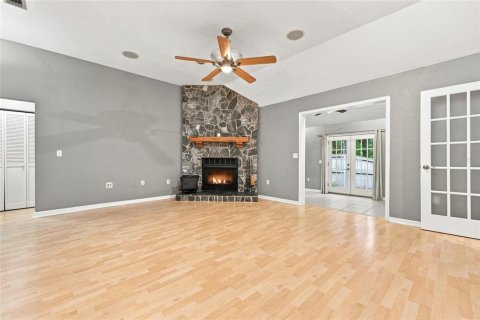 House in Gainesville, Florida 2 bedrooms, 138.52 sq.m. № 2138727 - photo 13