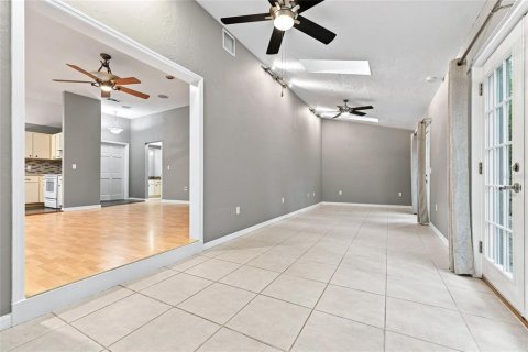 House in Gainesville, Florida 2 bedrooms, 138.52 sq.m. № 2138727 - photo 19