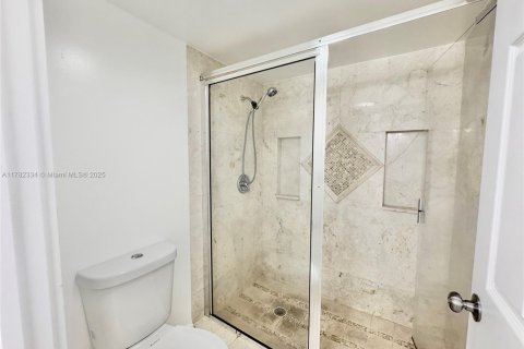 Condo in Sunrise, Florida, 2 bedrooms  № 1701521 - photo 19