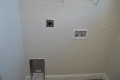 House in Tampa, Florida 4 bedrooms, 203.27 sq.m. № 1447563 - photo 21