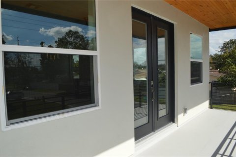 House in Tampa, Florida 4 bedrooms, 203.27 sq.m. № 1447563 - photo 15