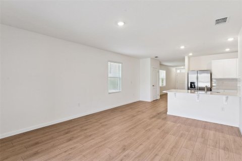 House in Kissimmee, Florida 3 bedrooms, 139.73 sq.m. № 2320900 - photo 8