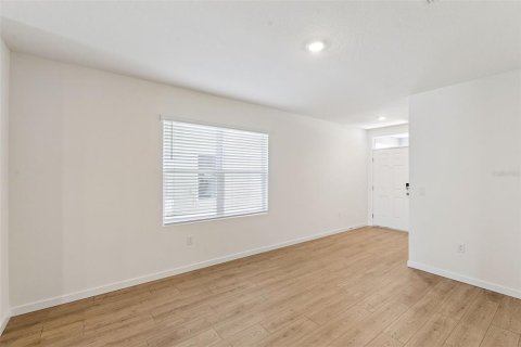 House in Kissimmee, Florida 3 bedrooms, 139.73 sq.m. № 2320900 - photo 4