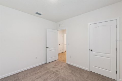 House in Kissimmee, Florida 3 bedrooms, 139.73 sq.m. № 2320900 - photo 20